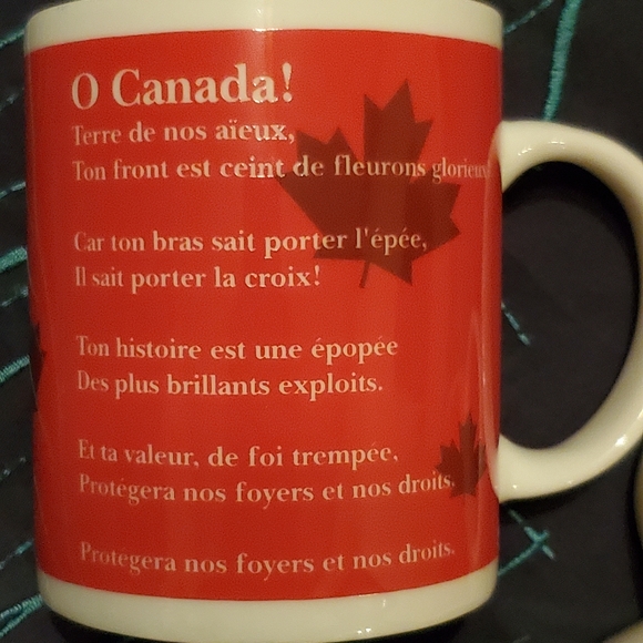 New O Canada mugs - Picture 2 of 5